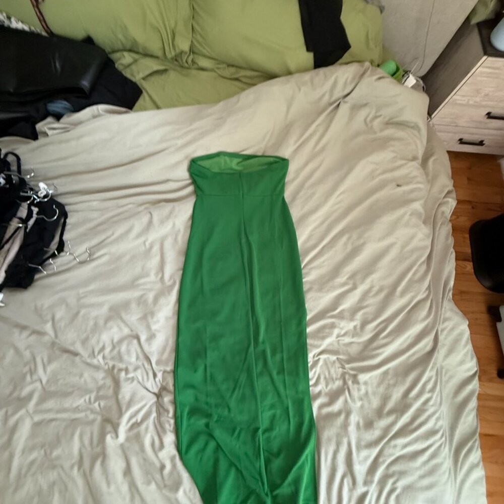 Green Strapless Dress - Picture 7 of 9